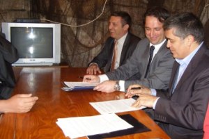 Žirje, 13. travnja 2011. - državni tajnik Borić potpisao je Sporazum o sanaciji ribarskih luka Murter, Tribunj i Rogoznica